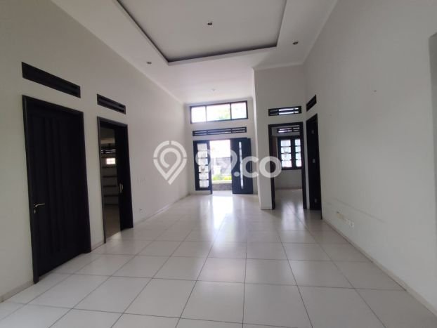 Rumah Mewah LB 268m2 Siap Huni Desain Elegan di Kota Baru Parahyangan, Bandung Rumah Mewah LB 268m2 Siap Huni Desain Elegan di Kota Baru Parahyangan, Bandung