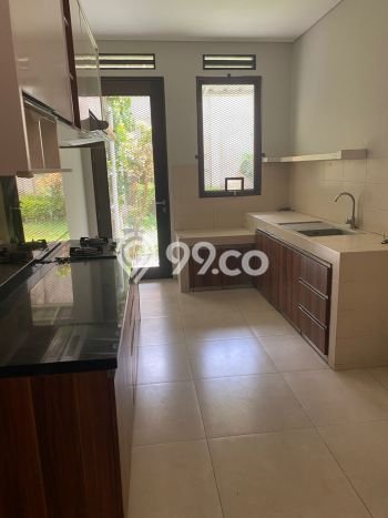 Sewa Rumah Harga Terjangkau di Kota Baru Parahyangan Bandung dengan 5 Kamar Tidur Sewa Rumah Harga Terjangkau di Kota Baru Parahyangan Bandung dengan 5 Kamar Tidur