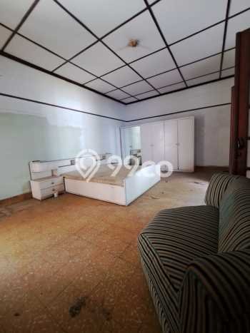 Disewakan Rumah Strategis LT 1003m2 / LB 700m2 di Dago, Bandung Disewakan Rumah Strategis LT 1003m2 / LB 700m2 di Dago, Bandung