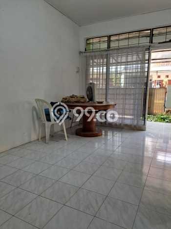 Disewakan Rumah Harga Terjangkau di Taman Kopo Indah Bandung dengan 3 Kamar Tidur Disewakan Rumah Harga Terjangkau di Taman Kopo Indah Bandung dengan 3 Kamar Tidur
