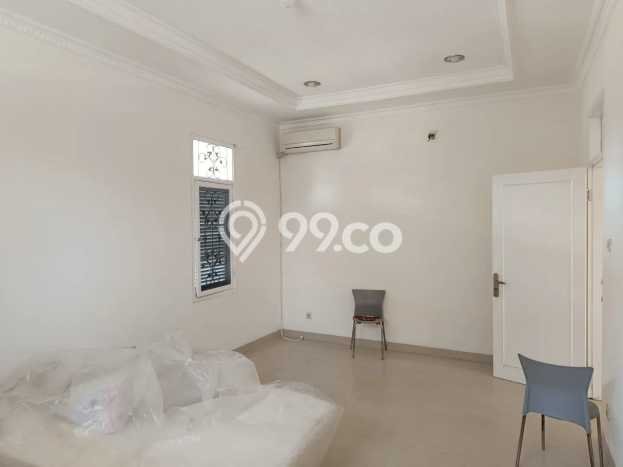 Disewakan Rumah Harga Terjangkau di Singgasana Bandung Punya 6 Kamar Tidur Disewakan Rumah Harga Terjangkau di Singgasana Bandung Punya 6 Kamar Tidur