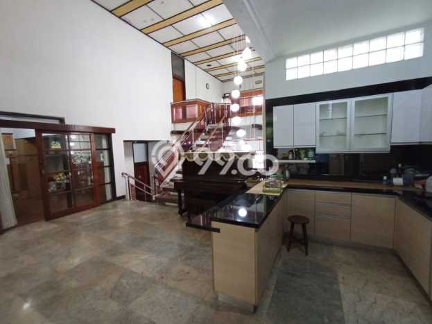 Jarang Ada! Rumah Kontrakan 5 Kamar Nyaman Siap Huni Setiabudi Jarang Ada! Rumah Kontrakan 5 Kamar Nyaman Siap Huni Setiabudi