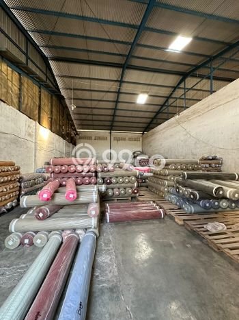 Gudang Disewa di Bandung dengan LB 300m2 Area Komersial Ramai Gudang Disewa di Bandung dengan LB 300m2 Area Komersial Ramai