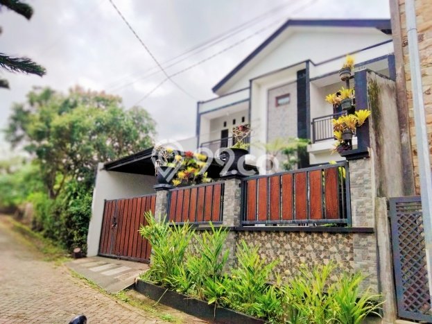 Jual Rumah Minimalis Bagus Punya 4 KT di Bumiaji Batu SHM Jual Rumah Minimalis Bagus Punya 4 KT di Bumiaji Batu SHM