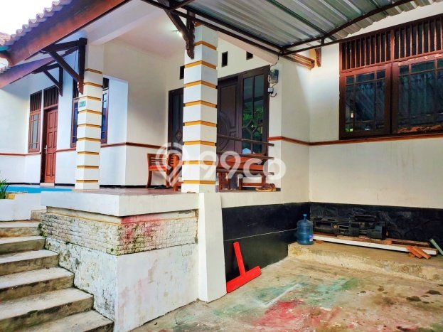Rumah Modern 3 KT di Buring Malang Semi Furnished Rumah Modern 3 KT di Buring Malang Semi Furnished