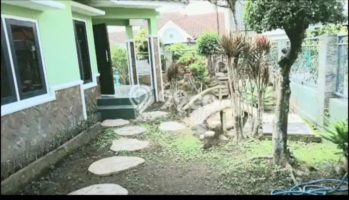 Rumah Terawat di Karangploso, Malang, Luas Tanah 224m2m², Luas Bangunan 93m2m² Rumah Terawat di Karangploso, Malang, Luas Tanah 224m2m², Luas Bangunan 93m2m²