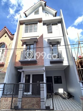 Rumah Strategis Modern Lb 135m2 di Blimbing, Malang Rumah Strategis Modern Lb 135m2 di Blimbing, Malang