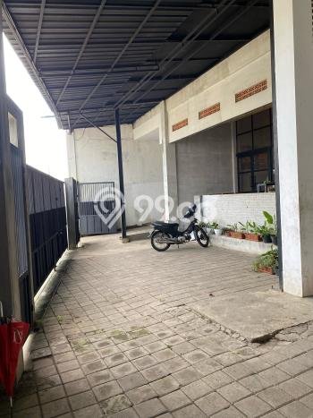 Dijual Kost di Kawasan Pakis, Malang, Spesifikasi 35 KT, 37 KM, 1850m2 Dijual Kost di Kawasan Pakis, Malang, Spesifikasi 35 KT, 37 KM, 1850m2