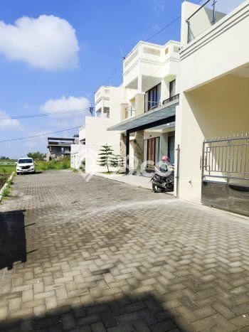 Dapatkan sekarang Vila di Batu, Luas 105m2m², Dekat ke fasilitas Dapatkan sekarang Vila di Batu, Luas 105m2m², Dekat ke fasilitas