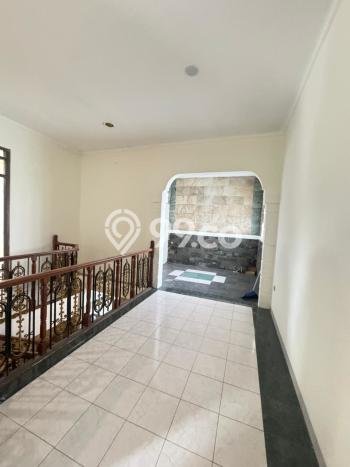 Jarang Ada! Rumah Sewa 5 Kamar Nyaman Siap Huni BSD Griya Loka Jarang Ada! Rumah Sewa 5 Kamar Nyaman Siap Huni BSD Griya Loka