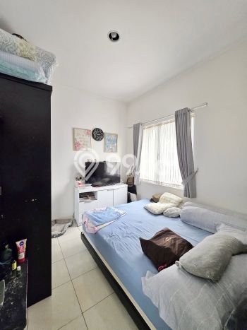 Jual Rumah Strategis Bagus Punya 2 KT di Serpong Tangerang Selatan SHM Jual Rumah Strategis Bagus Punya 2 KT di Serpong Tangerang Selatan SHM
