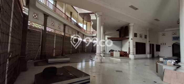 Komersial Disewa di Denpasar dengan LB 2000m2 Area Komersial Ramai Komersial Disewa di Denpasar dengan LB 2000m2 Area Komersial Ramai