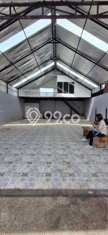 LOKASI STRATEGIS! Gudang di , Luas 300m2m², Kawasan Berkembang, Siap Operasional LOKASI STRATEGIS! Gudang di , Luas 300m2m², Kawasan Berkembang, Siap Operasional
