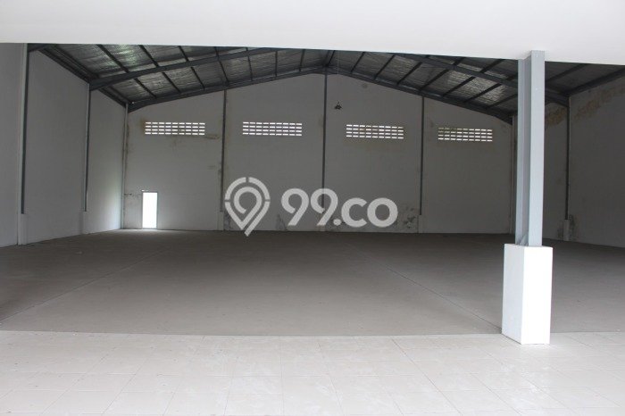 LOKASI STRATEGIS! Gudang For Rent Kawasan Karawang Barat, Luas 367m2m², Area Ramai LOKASI STRATEGIS! Gudang For Rent Kawasan Karawang Barat, Luas 367m2m², Area Ramai