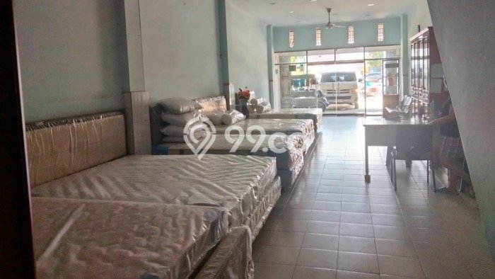 Lokasi Strategis! Dijual Ruko Bisnis di Limapuluh, Pekanbaru Kondisi Baik Lokasi Strategis! Dijual Ruko Bisnis di Limapuluh, Pekanbaru Kondisi Baik