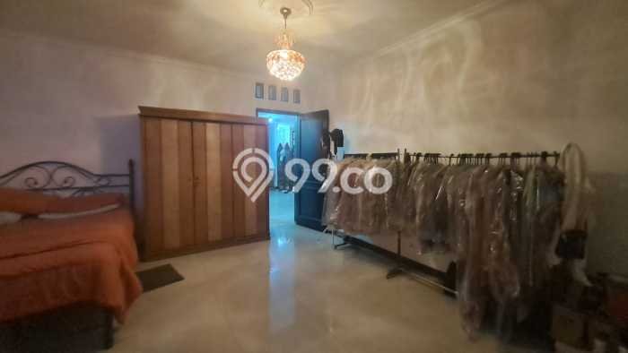 Rumah Modern 8 Kamar LT 170m2 di Gandaria Rumah Modern 8 Kamar LT 170m2 di Gandaria