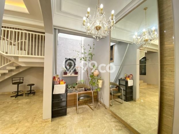 Hunian Mewah Siap Huni LT 180m2 di Cinere, Depok Hunian Mewah Siap Huni LT 180m2 di Cinere, Depok