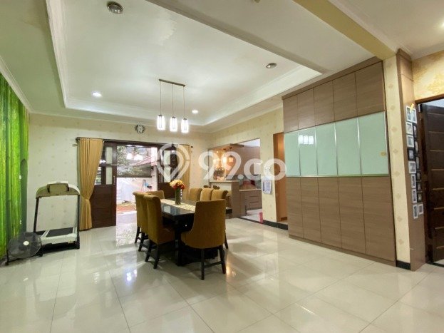 Dijual Rumah 4 Kamar Lokasi Ideal Bagus dan Strategis di Jagakarsa Dijual Rumah 4 Kamar Lokasi Ideal Bagus dan Strategis di Jagakarsa