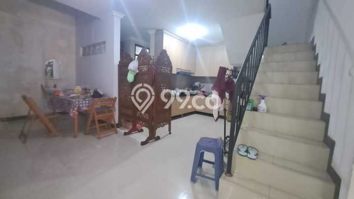 Rumah Modern 8 Kamar LT 170m2 di Gandaria Rumah Modern 8 Kamar LT 170m2 di Gandaria
