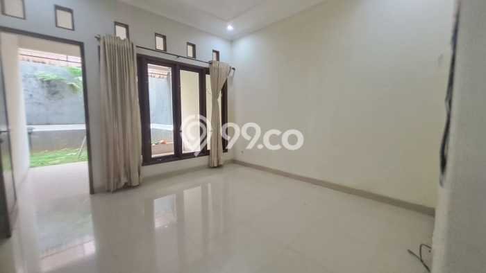 LISTING BARU! Rumah di Pangkalan Jati, Ready, 2 KM, Dekat Pangkalan Jati, Depok, Depok, LT 240m² LB 120m² LISTING BARU! Rumah di Pangkalan Jati, Ready, 2 KM, Dekat Pangkalan Jati, Depok, Depok, LT 240m² LB 120m²