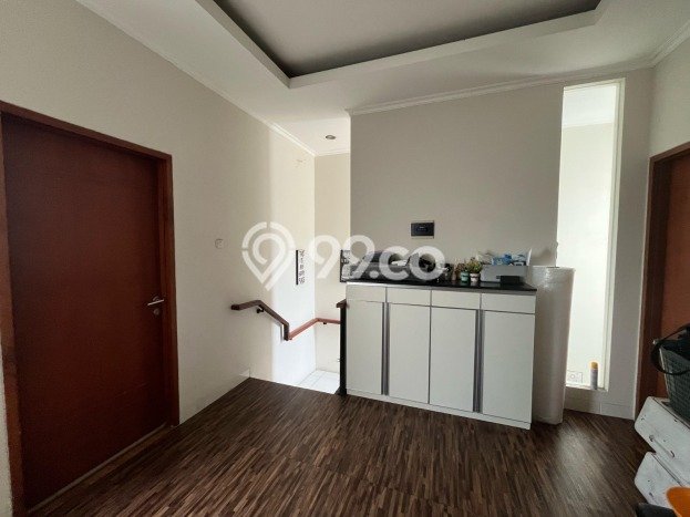Jual Rumah Strategis Bagus Punya 3 KT di Cinere Depok SHM Jual Rumah Strategis Bagus Punya 3 KT di Cinere Depok SHM