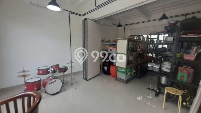 Komersial bagus disewakan di Cinere Depok dengan LB 130m2 harga sewa terbaik Komersial bagus disewakan di Cinere Depok dengan LB 130m2 harga sewa terbaik