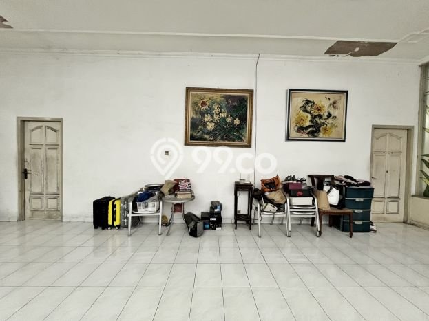 Siap Huni Hunian Elit 5 Kamar di Sawahan Dekat ke Mana Pun Siap Huni Hunian Elit 5 Kamar di Sawahan Dekat ke Mana Pun