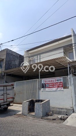SPECIAL LISTING! Rumah di Dukuh Kupang, 3 KM, Dekat Pusat Kota, Luas 180m² LB 200m² SPECIAL LISTING! Rumah di Dukuh Kupang, 3 KM, Dekat Pusat Kota, Luas 180m² LB 200m²