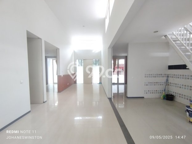 Rumah Disewakan Surabaya LT 162m2 LB 160m2 Area Citraland Rumah Disewakan Surabaya LT 162m2 LB 160m2 Area Citraland