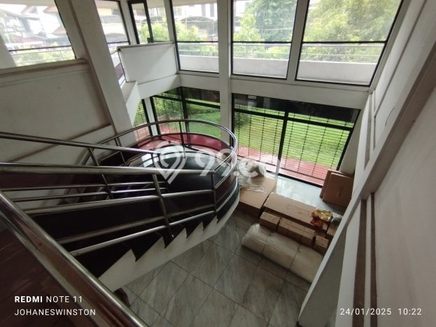 Siap Huni Rumah Mewah 4 Kamar di Dukuh Pakis Dekat ke Mana Saja Siap Huni Rumah Mewah 4 Kamar di Dukuh Pakis Dekat ke Mana Saja
