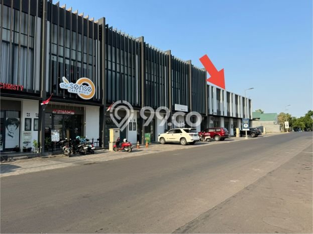 LOKASI STRATEGIS! Ruko di Menganti, Luas 106m2m², Jalan Utama LOKASI STRATEGIS! Ruko di Menganti, Luas 106m2m², Jalan Utama