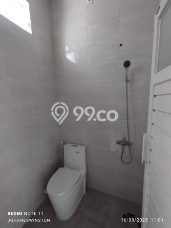 Ruko Dijual di Surabaya LT 100m2 & LB 145m2 Lokasi Terbaik! Ruko Dijual di Surabaya LT 100m2 & LB 145m2 Lokasi Terbaik!