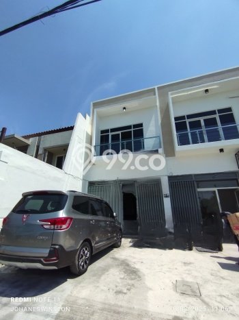 Ruko Dijual di Surabaya LT 100m2 & LB 145m2 Lokasi Terbaik! Ruko Dijual di Surabaya LT 100m2 & LB 145m2 Lokasi Terbaik!