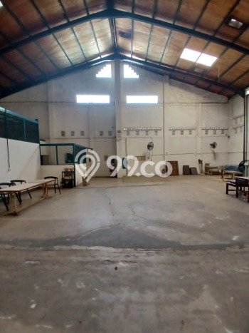Unit Gudang Dijual di Bandung LT 3214m2 & LB 2050m2 Unit Gudang Dijual di Bandung LT 3214m2 & LB 2050m2
