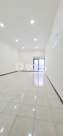 Ruko Dijual di Bandung LT 125m2 & LB 180m2 Lokasi Terbaik! Ruko Dijual di Bandung LT 125m2 & LB 180m2 Lokasi Terbaik!