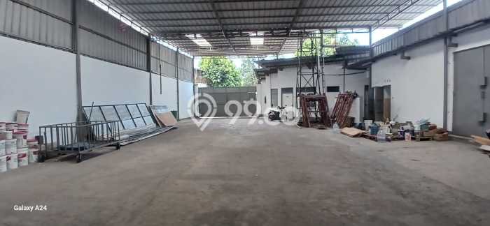 FOR RENT! Gudang di Taman Kopo Indah Cocok untuk Bisnis 1939m2 FOR RENT! Gudang di Taman Kopo Indah Cocok untuk Bisnis 1939m2