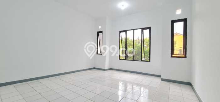 Dijual! Ruko di Cigondewah Bandung LT 85m2 / LB 160m2 Kawasan Bisnis Dijual! Ruko di Cigondewah Bandung LT 85m2 / LB 160m2 Kawasan Bisnis