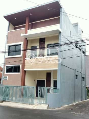 For Sale Hunian Rumah Terawat 4 Kamar di Kopo Permai, Bandung For Sale Hunian Rumah Terawat 4 Kamar di Kopo Permai, Bandung