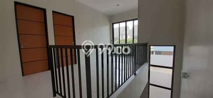 RECOMMENDED! Rumah di Sektor 9-Bintaro, 2 KM, Lokasi Strategis, Luas 105m² LB 120m² RECOMMENDED! Rumah di Sektor 9-Bintaro, 2 KM, Lokasi Strategis, Luas 105m² LB 120m²
