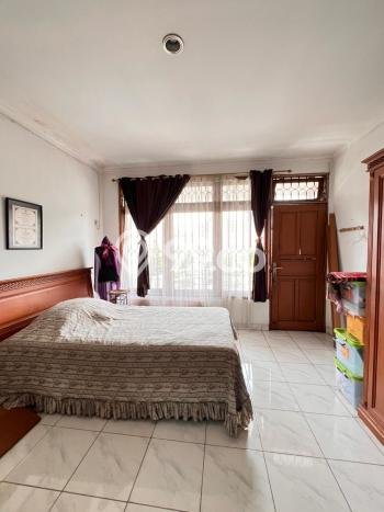 Dijual Rumah Luas Elegan Dengan View Eksklusif di Bintaro, Jakarta Selatan Dijual Rumah Luas Elegan Dengan View Eksklusif di Bintaro, Jakarta Selatan