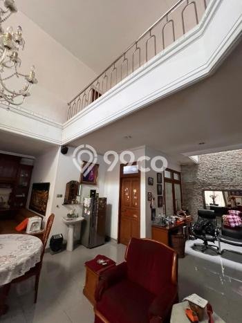 Dijual Rumah Luas Elegan Dengan View Eksklusif di Bintaro, Jakarta Selatan Dijual Rumah Luas Elegan Dengan View Eksklusif di Bintaro, Jakarta Selatan