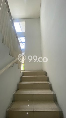 For Sale! Luxury House LT 240m2 Desain Modern di Alam Sutera For Sale! Luxury House LT 240m2 Desain Modern di Alam Sutera
