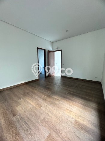 Rumah Mewah LB 133m2 Siap Huni Desain Elegan di BSD, Tangerang Rumah Mewah LB 133m2 Siap Huni Desain Elegan di BSD, Tangerang