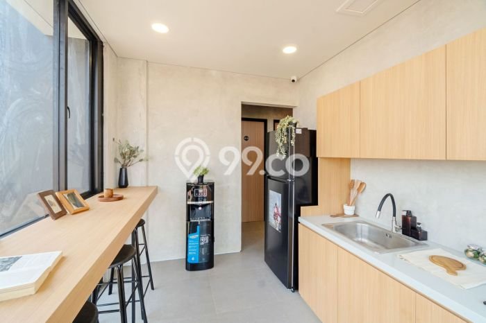 Kost Dijual di Kemanggisan dengan 70 KT dan Luas 335m2 Kost Dijual di Kemanggisan dengan 70 KT dan Luas 335m2