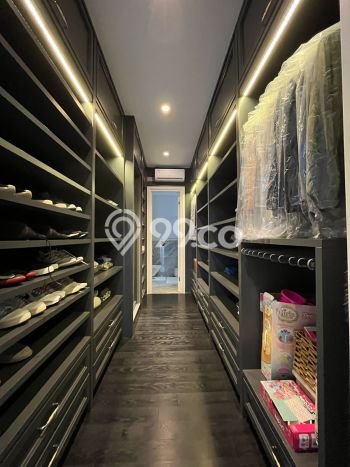 Rumah Elit LB 800m2 Siap Huni Desain Elegan di Gading Serpong, Tangerang Rumah Elit LB 800m2 Siap Huni Desain Elegan di Gading Serpong, Tangerang