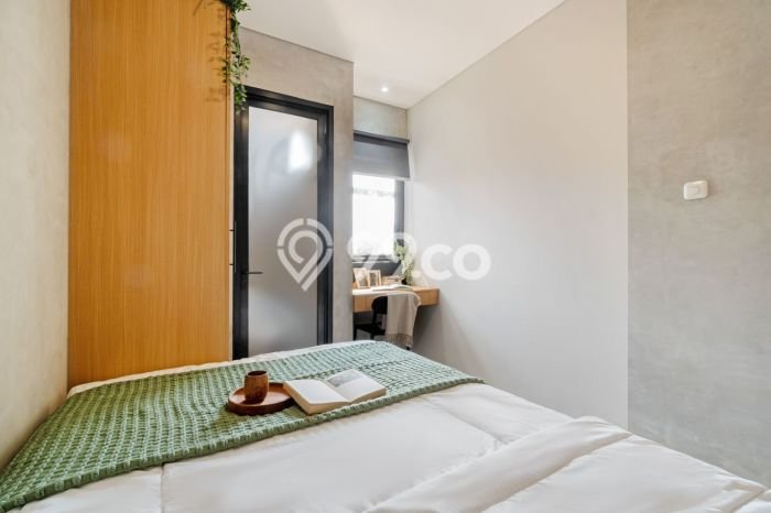 Kost Dijual di Kemanggisan dengan 70 KT dan Luas 335m2 Kost Dijual di Kemanggisan dengan 70 KT dan Luas 335m2