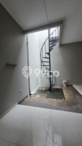 Jarang Ada! Rumah Kontrakan 3 Kamar Bagus Siap Huni BSD Jarang Ada! Rumah Kontrakan 3 Kamar Bagus Siap Huni BSD