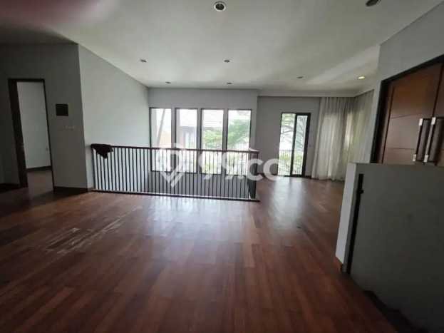 Rumah Elit LB 350m2 Siap Pakai Desain Elegan di Bintaro, Tangerang Selatan Rumah Elit LB 350m2 Siap Pakai Desain Elegan di Bintaro, Tangerang Selatan