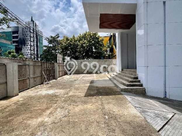 Kantor Premium Kawasan Mampang, Luas 3229m2m², Jalan Utama, Area Bisnis Aktif Kantor Premium Kawasan Mampang, Luas 3229m2m², Jalan Utama, Area Bisnis Aktif