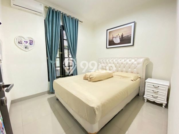 Rumah Elit Modern Tanpa Renovasi di Lebak Bulus Jakarta Selatan Rumah Elit Modern Tanpa Renovasi di Lebak Bulus Jakarta Selatan